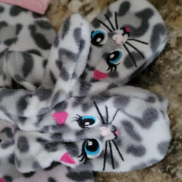🐈CATHAT/MITTENS, CHILDREN'S KITTY WARM FLEECE "CRITTER HAT" AND MITTENS SET - Picture 3 of 7